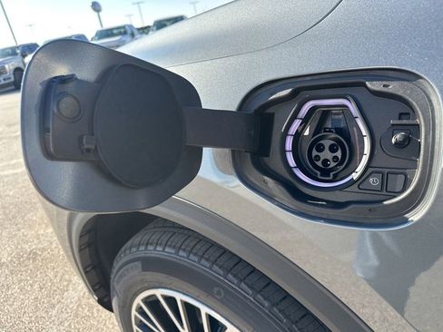 New 2026 Ford Escape SE image 40