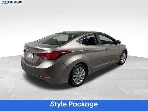 Used 2015 Hyundai Elantra SE w/ Option Group 03 FWD image 5