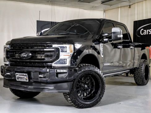 Used 2022 Ford F250 Platinum w/ FX4 Off-Road Package image 5