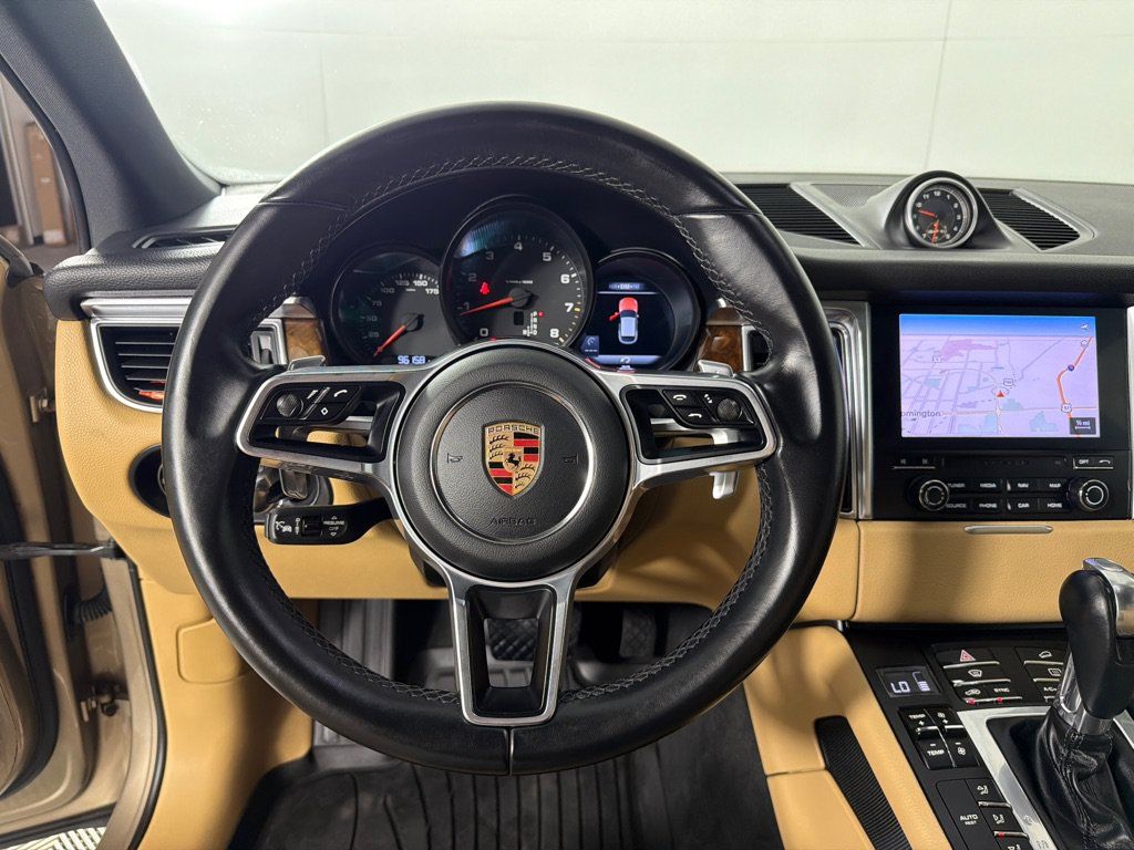 Used 2018 Porsche Macan AWD/4WD image 16