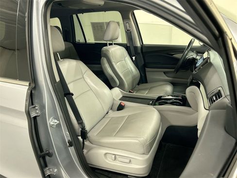 Used 2022 Honda Pilot Touring image 25