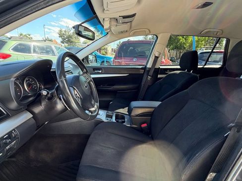 Used 2013 Subaru Outback 2.5i Premium w/ Popular Pkg 1B AWD/4WD image 9