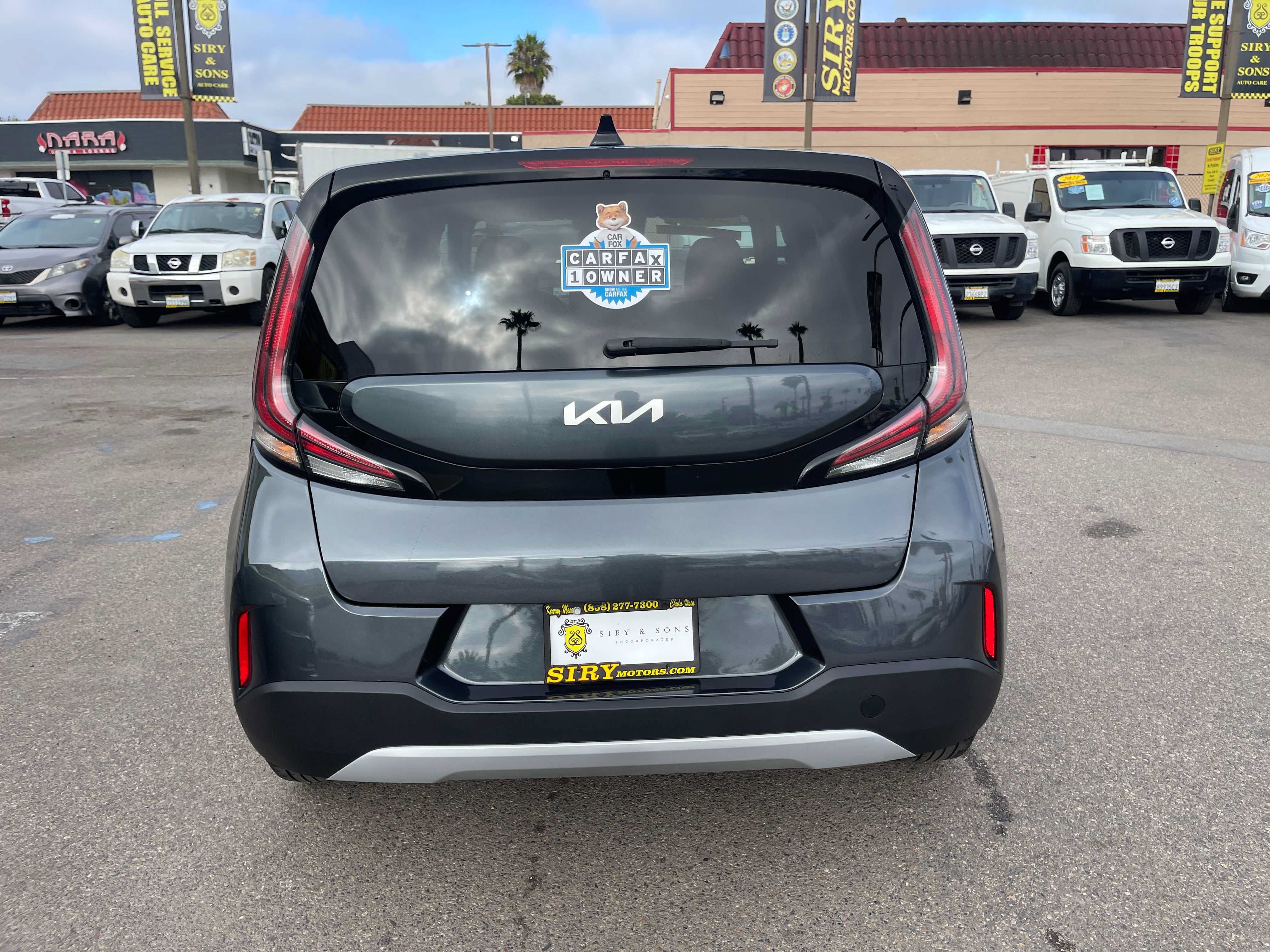 Used 2023 Kia Soul LX w/ LX Technology Package FWD image 4