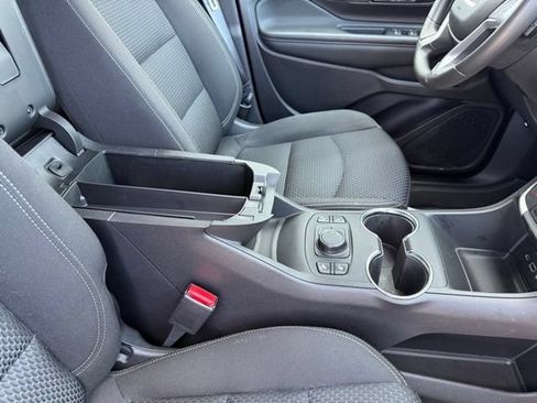Certified 2024 GMC Terrain SLE w/ Driver Convenience Package FWD image 18