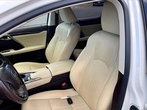 Used 2019 Lexus RX 450hL Luxury image 25