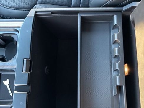 Used 2026 Ford F450 Platinum w/ FX4 Off-Road Package image 17