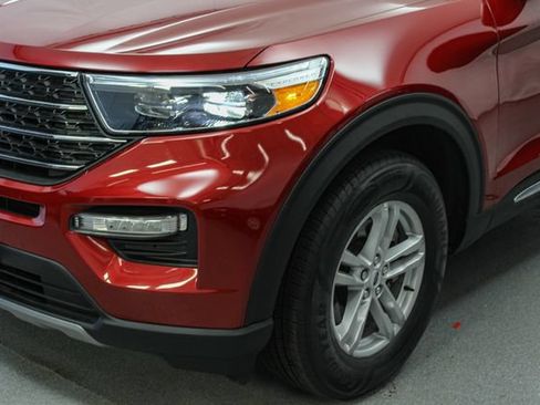 Used 2023 Ford Explorer XLT w/ Equipment Group 202A AWD/4WD image 4