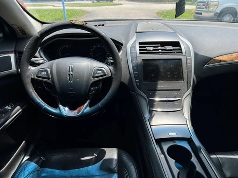 Used 2013 Lincoln MKZ AWD image 17