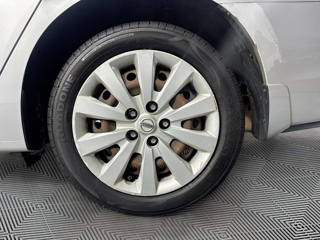 Used 2016 Nissan Sentra SV FWD image 28