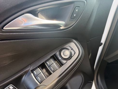 Used 2024 Buick Encore GX Sport Touring FWD image 10