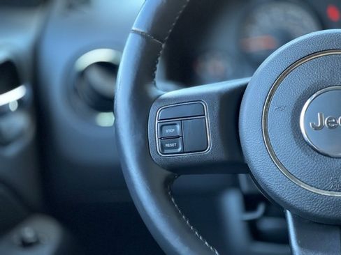 Used 2017 Jeep Patriot Latitude image 71