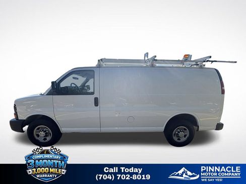 Used 2015 Chevrolet Express 2500 RWD image 8