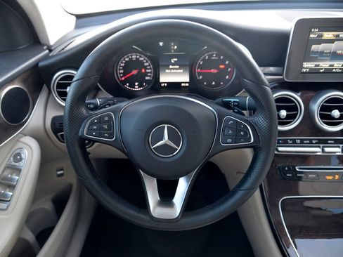 Used 2018 Mercedes-Benz GLC 300 4MATIC image 27