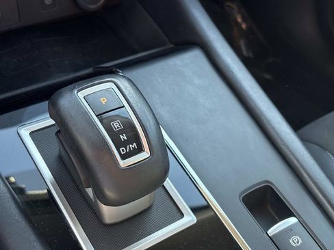 Used 2022 Mitsubishi Outlander SE image 23