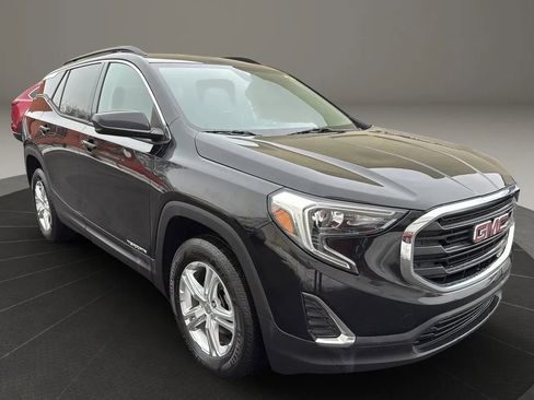 Used 2018 GMC Terrain SLE w/ Driver Convenience Package image 3