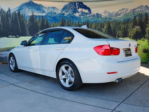 Used 2014 BMW 328i Sedan w/ Premium Package RWD image 4