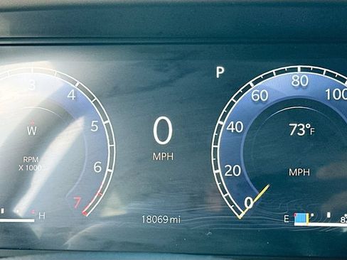 Used 2025 Jeep Grand Cherokee Altitude RWD image 13
