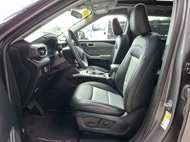 Certified 2024 Ford Explorer XLT w/ Equipment Group 202A AWD/4WD image 16