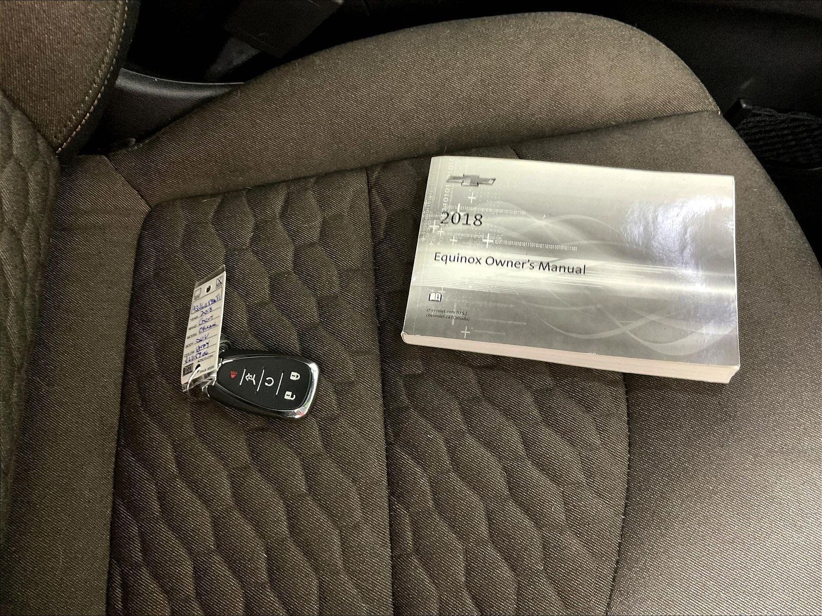 Used 2018 Chevrolet Equinox LT FWD image 34