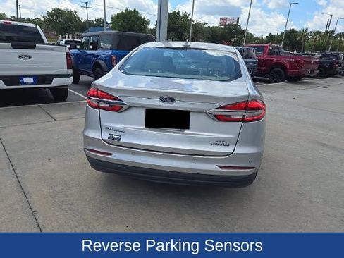 Used 2019 Ford Fusion SE FWD image 6