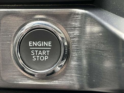 New 2025 Ford F250 Lariat image 25