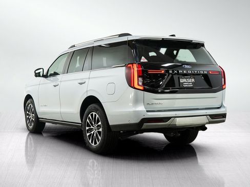 Used 2025 Ford Expedition Platinum AWD/4WD image 4