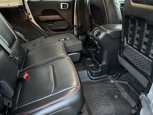 Used 2021 Jeep Wrangler Unlimited Rubicon w/ Uconnect 4C Nav & Sound Group image 21