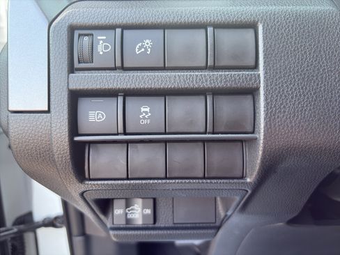 Certified 2025 Toyota Tacoma SR5 AWD/4WD image 19