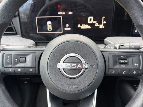 Used 2025 Nissan Kicks SV image 25