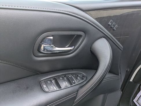 Used 2024 INFINITI QX80 Luxe image 13