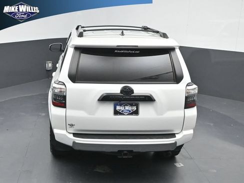 Used 2023 Toyota 4Runner TRD Off-Road Premium AWD/4WD image 14