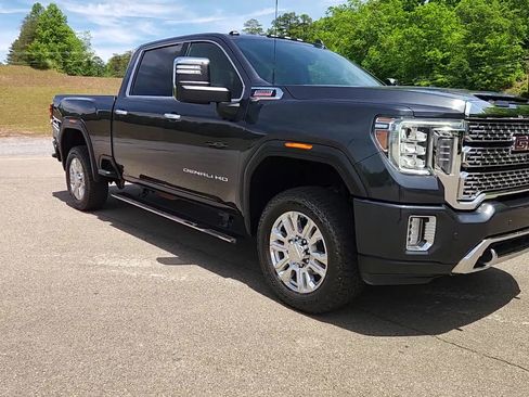Used 2021 GMC Sierra 2500 Denali w/ Denali Ultimate Package AWD/4WD image 3