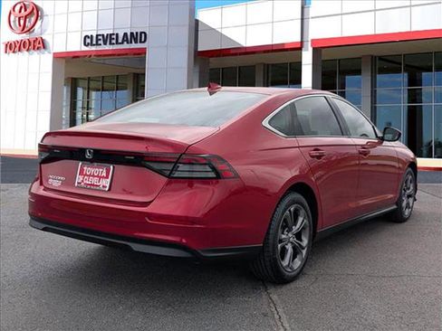 Used 2023 Honda Accord EX image 7