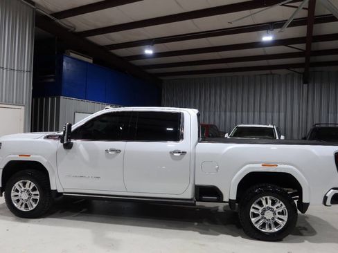 Used 2023 GMC Sierra 2500 Denali w/ Denali Ultimate Package AWD/4WD image 2