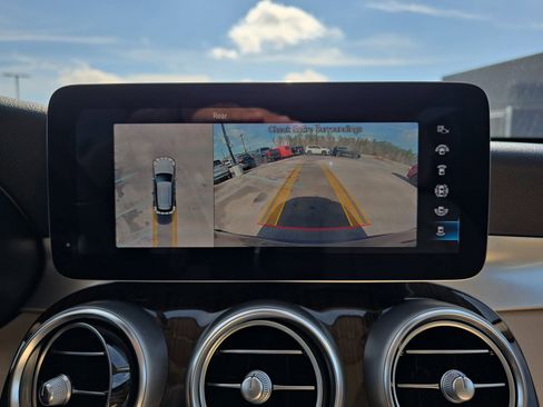 Used 2022 Mercedes-Benz GLC 300 GLC 300 image 23