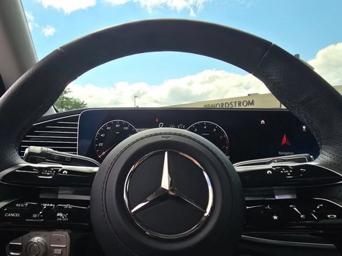 Certified 2026 Mercedes-Benz GLS 450 4MATIC image 30