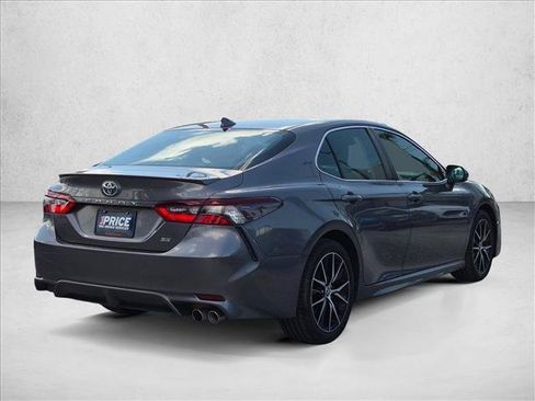 Used 2021 Toyota Camry SE FWD image 5