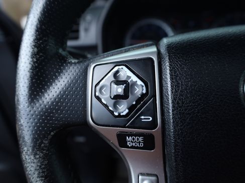 Used 2016 Toyota 4Runner SR5 Premium image 30