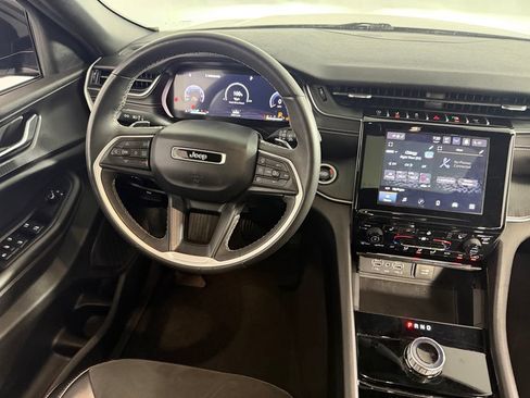 Certified 2023 Jeep Grand Cherokee L Laredo AWD/4WD image 13