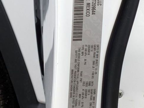 New 2026 Jeep Compass Latitude image 28