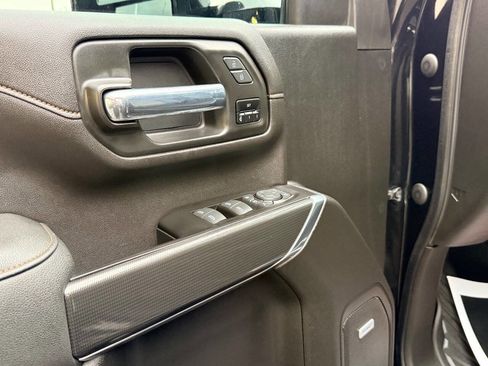 Used 2022 GMC Sierra 2500 AT4 w/ AT4 Premium Plus Package image 18