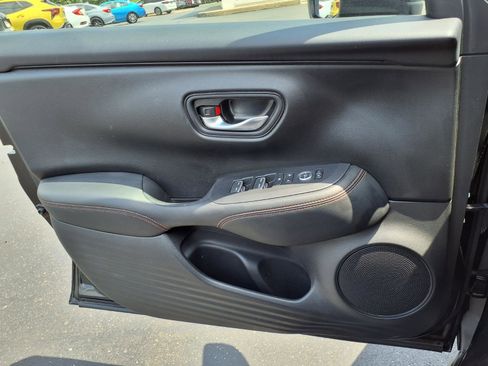 Certified 2024 Honda HR-V Sport image 9