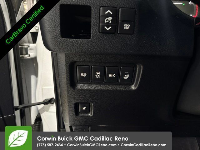 Used 2021 Lexus GX 460 Premium w/ Accessory Package AWD/4WD image 35