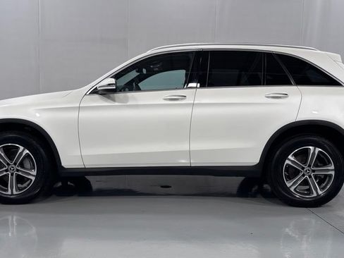 Used 2017 Mercedes-Benz GLC 300 4MATIC image 9