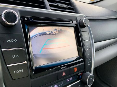 Used 2016 Toyota Camry XLE image 28