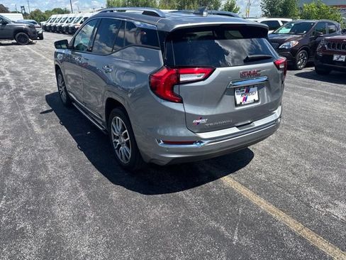 Used 2024 GMC Terrain Denali w/ Denali Premium Package AWD/4WD image 12