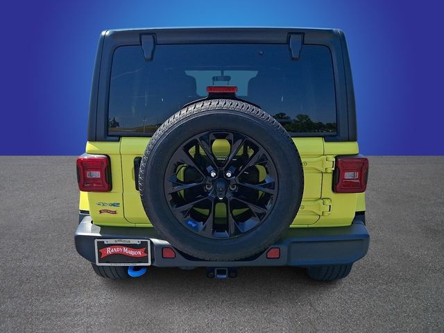 Used 2023 Jeep Wrangler Unlimited Sahara AWD/4WD image 5