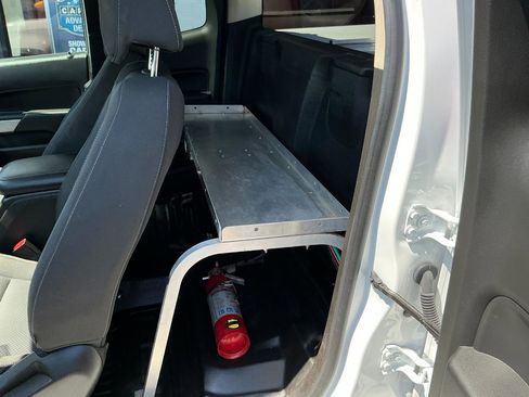Used 2021 Chevrolet Colorado LT w/ Fleet Safety Package RWD image 8