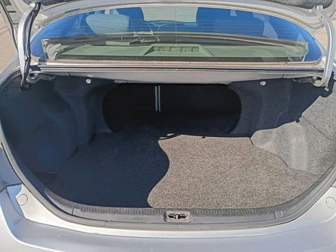 Used 2011 Toyota Camry XLE image 17