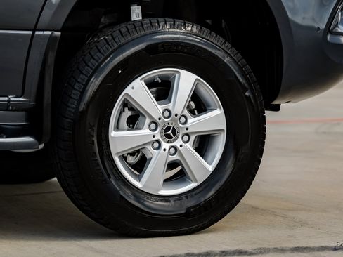 Used 2023 Mercedes-Benz Sprinter 2500 image 91